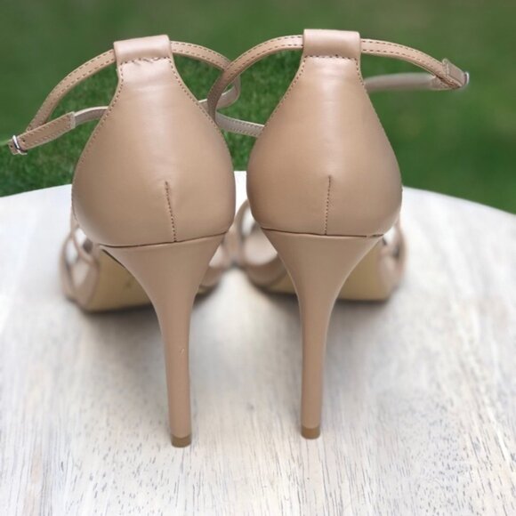 ✨HP✨ SUPER SEXY STRAPPY NUDE SANDALS Women’s Size 9.5 - Picture 5 of 9